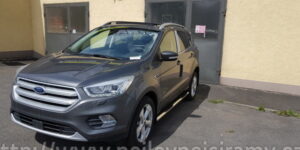 TA Boční ochranné nerezové nášlapy s prolisy pro Ford Kuga 2017