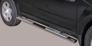 Boční ochranné oválné nerezové nášlapy s hliníkovými prolisy