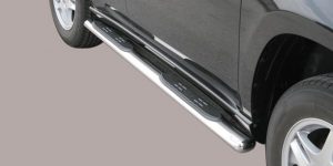 Boční ochranné oválné nerezové nášlapy s plastovými prolisy