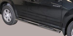 Boční ochranné oválné nerezové nášlapy s plastovými prolisy