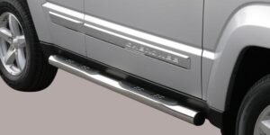 Boční ochranné nerezové nášlapy s plastovými prolisy - tyč