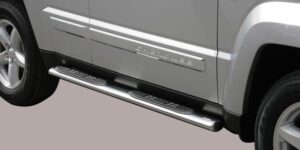 Boční ochranné oválné nerezové nášlapy s plastovými prolisy