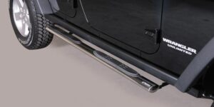 Boční ochranné oválné nerezové nášlapy s plastovými prolisy