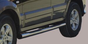 Boční ochranné nerezové nášlapy s plastovými prolisy - tyč