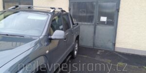 TA Boční oválné nerezové nášlapy černé s hliníkovými prolisy pro VW Amarok