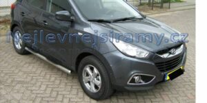 Boční nášlapy s prolisy (nerezové) pro Hyundai ix35