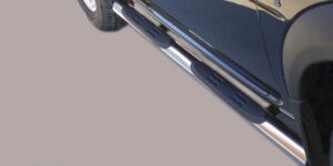 Boční ochranné nerezové nášlapy s plastovými prolisy - tyč