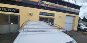 TA Střešní nerezová zátěžová zahrádka se zadní rolnou pro Volkswagen Multivan T5 Facelift