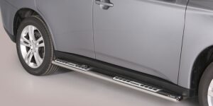 Boční ochranné oválné nerezové nášlapy s hliníkovými prolisy