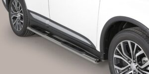 Boční ochranné oválné nerezové nášlapy s plastovými prolisy Mitsubishi Outlander
