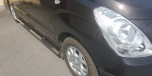 Boční ochranné nerezové nášlapy s prolisy pro Huyndai H1 Facelift