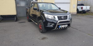 TA Boční ochranné nerezové nášlapy s prolisy pro Nissan Navara 2015