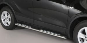 Boční ochranné oválné nerezové nášlapy s hliníkovými prolisy