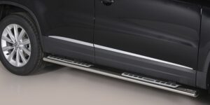 MI Boční ochranné oválné nerezové nášlapy s hliníkovými prolisy pro Volkswagen Tiguan