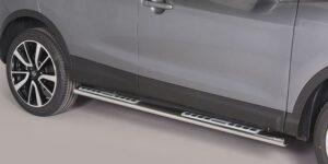 Boční ochranné oválné nerezové nášlapy s hliníkovými prolisy pro Nissan Qashqai 2014
