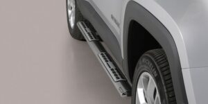 Boční ochranné oválné nerezové nášlapy s hliníkovými prolisy