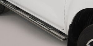 Boční ochranné oválné nerezové nášlapy s hliníkovými prolisy pro Renault Alaskan