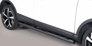 Boční ochranné nerezové nášlapy s plastovými prolisy - tyč pro Nissan Qashqai 2017 černý