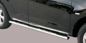 Boční ochranné oválné nerezové nášlapy s plastovými prolisy pro Nissan Murano