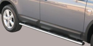 Boční ochranné oválné nerezové nášlapy s plastovými prolisy