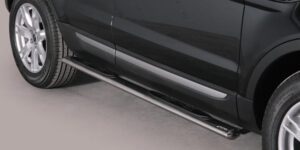 Boční ochranné oválné nerezové nášlapy s plastovými prolisy