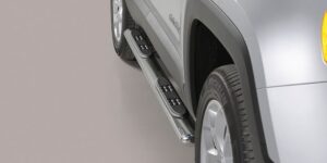 Boční ochranné oválné nerezové nášlapy s plastovými prolisy