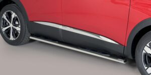 Boční ochranné oválné nerezové nášlapy s plastovými prolisy