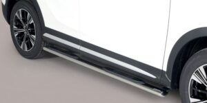 Boční ochranné oválné nerezové nášlapy s plastovými prolisy