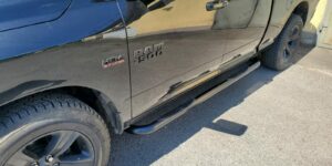 Boční ochranné nášlapy s prolisy TA černé