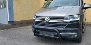 TA Přední ochranný rám s plechem černý pro Volkswagen Transporter/Multivan/Caravelle T6