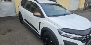 SD Boční ochranné celonášlapy aluminium plast černé pro Dacia Jogger (kód: 545-7374)