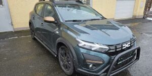 TA Boční ochranné nerezové nášlapy trubky černé pro Dacia Sandero Stepway 2021> (kód: 348-5489)