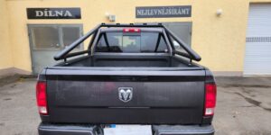 TA Zadní ochranný nerezový rám na korbu černý pro Dodge RAM 2019>