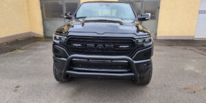 ST Přední ochranný nerezový rám černý pro Dodge RAM 2019>