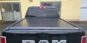 SD Ochranná zatahovací hliníková roleta pro Dodge Ram 2019>