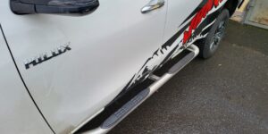 TA Boční nerezové nášlapy s nerez prolisy pro Mitsubishi L200