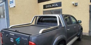 TA Zadní ochranná zatahovací roleta uzamykatelná pro Toyota Hilux